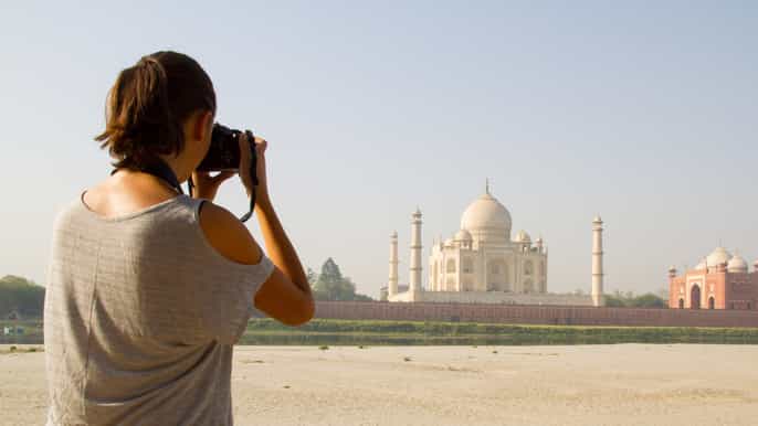 taj mahal shared group tour with transfer from new delhi