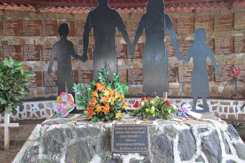 From San Salvador: The Peace Route Private Full-Day Tour