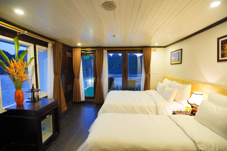 Ab Hanoi: 4-Sterne Halong Bay Paloma Cruise 2D1N TripDeluxe Doppel-/Zweibettkabine - Meerblick ohne Hotelabholung