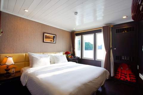 Ab Hanoi: 4-Sterne Halong Bay Paloma Cruise 2D1N TripDeluxe Doppel-/Zweibettkabine - Meerblick ohne Hotelabholung