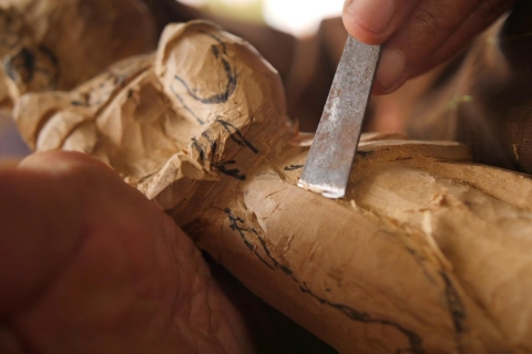 Ubud: Holzschnitzerei-WorkshopKlasse ohne Transfer: Treffen direkt im Studio