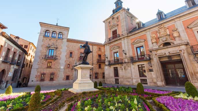 Highlights of Madrid: Walking Tour with Private Guide