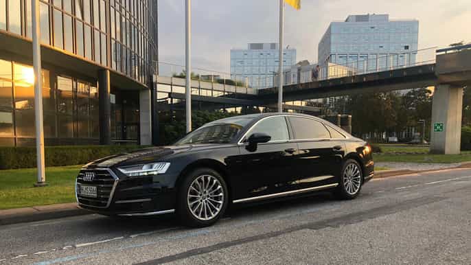 hamburg airport private transfers to various destinations