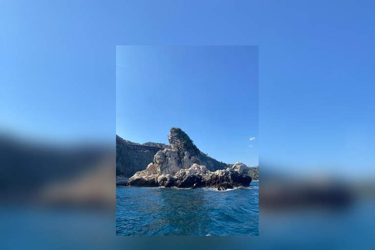 Giardini Naxos Mini Cruise: Taormina Coast & Isola Bella Stop
