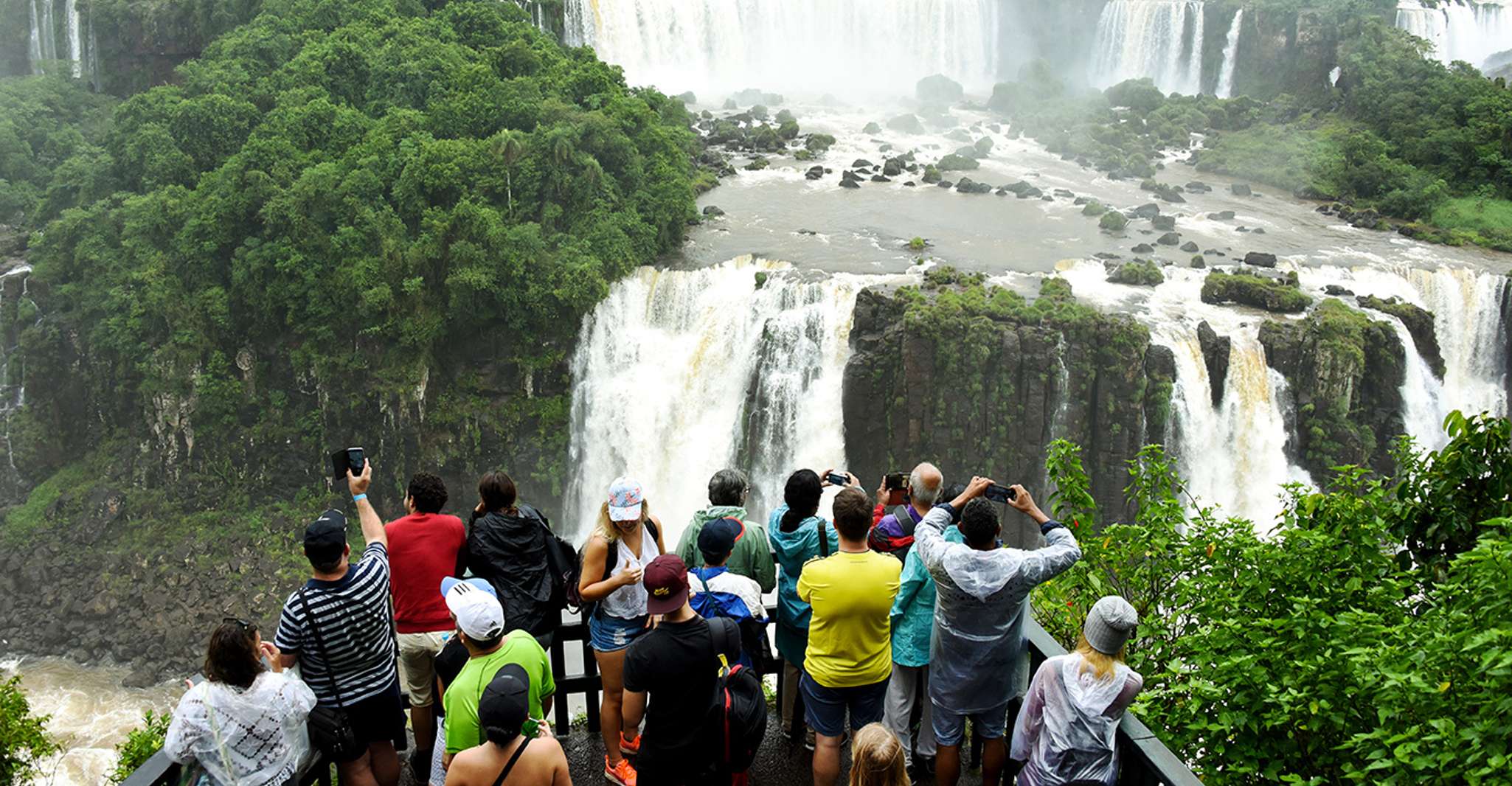 来自Iguazu港的半天巴西瀑布之游 - Hizvo