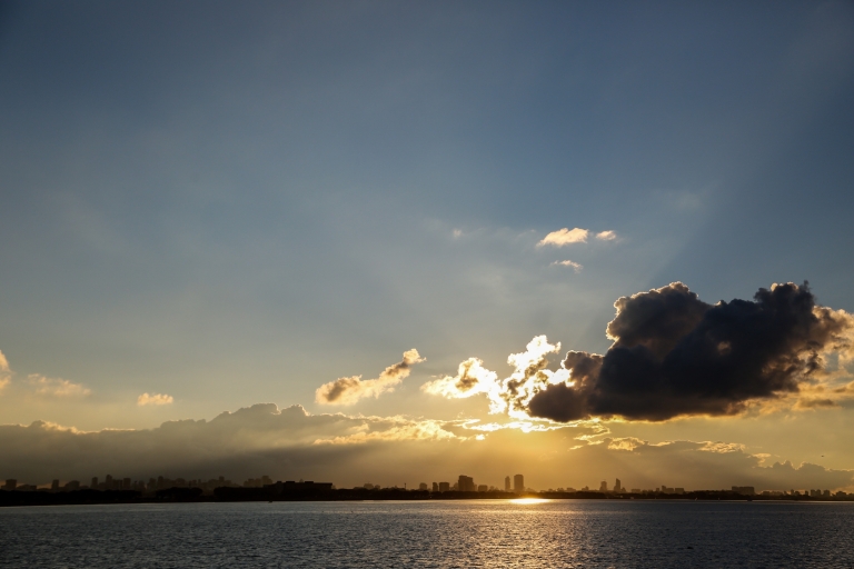 Buenos Aires: rejs o zachodzie słońca w Puerto Madero z otwartym barem