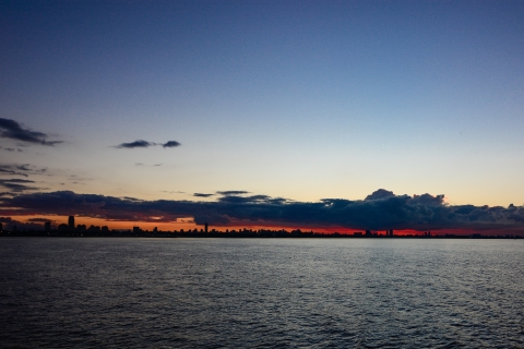 Buenos Aires : croisière au coucher du soleil à Puerto Madero avec bar ouvert