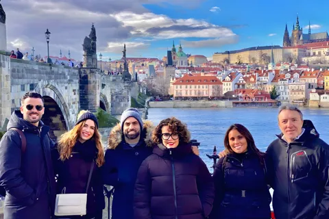 Praga: Tour guidato di un giorno intero di Praga in un piccolo gruppo