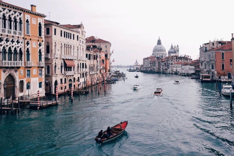 Venice: Unlimited 4G Internet in the EU with Pocket WiFi 3-Day Pocket Wi-Fi 4G/Unlimited in the EU