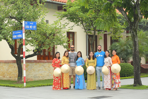 Hanoi: Tradicional Ao Dai Dress e Non La Hat RentalOpção Padrão