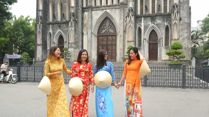 hanoi traditional ao dai dress and non la hat rental