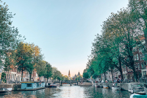 Amsterdam : visite romantique du canal avec du mousseuxMini visite privée pour couples