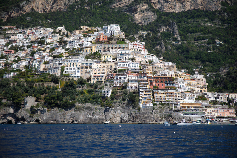 Positano: Wycieczka łodzią po wybrzeżu Amalfi z wizytą w wiosce rybackiej