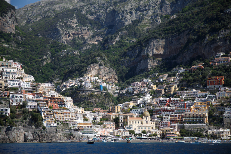 Positano: Wycieczka łodzią po wybrzeżu Amalfi z wizytą w wiosce rybackiej