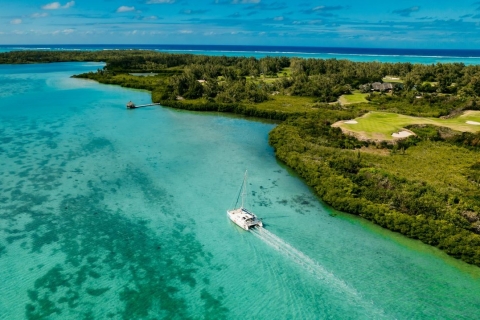 Trou d'Eau Douce : Croisière en catamaran sur l'île aux Cerfs avec déjeuner