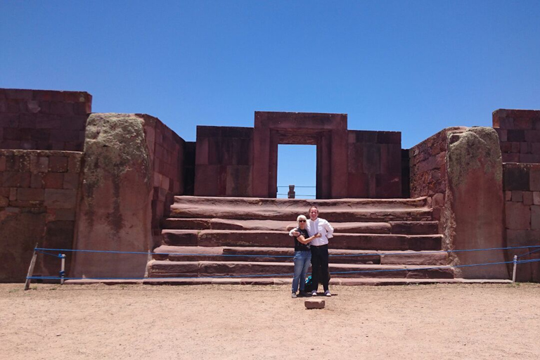 Desde La Paz: tour de un día a Tiwanaku y al lago Titicaca