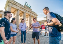 Wat te doen in Berlijn - Berlijn: Derde Rijk & Koude Oorlog-wandeltour, kleine groep
