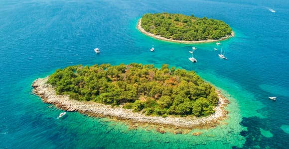 Split/Trogir: Blaue Lagune und 3 Inseln Speedboat Tour