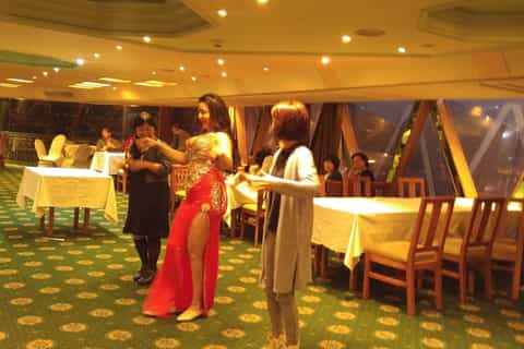Cairo: Dinner Cruise on the Nile River with Entertainment