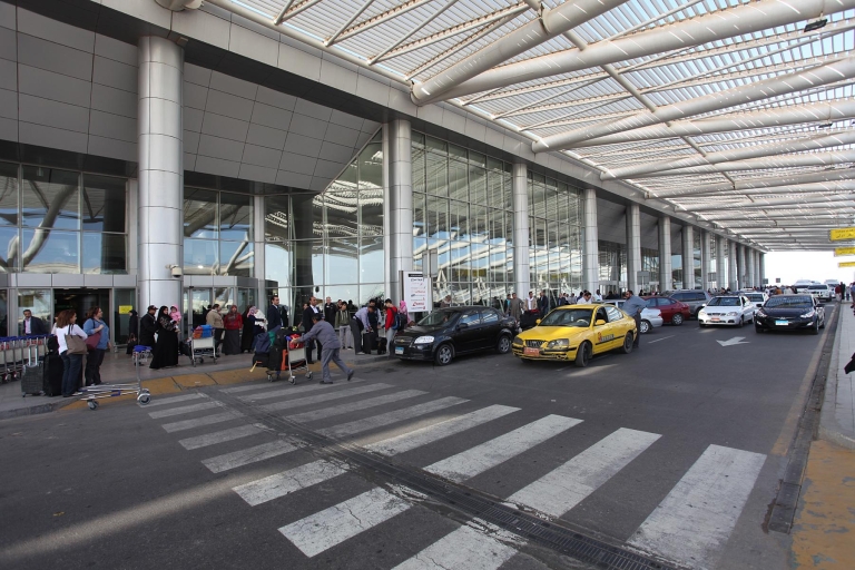 Cairo Airport: privétransfer en optionele lokale simkaartCairo / Giza Hotel van / naar luchthaven - retour transfer