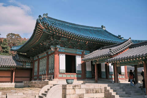 Seoul: UNESCO Palace History Tour, Photos & Optional Hanbok