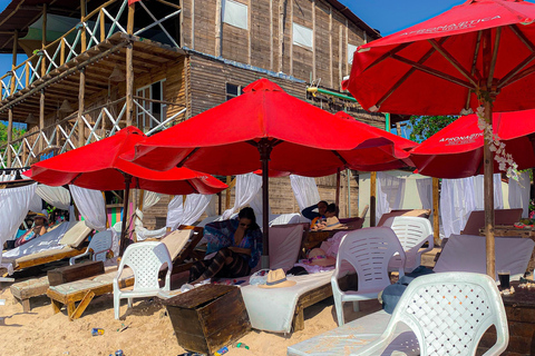 Journée de plage tranquille pour les VIP