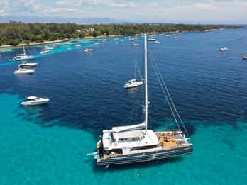 Cannes: Half-Day Catamaran Cruise with Lunch