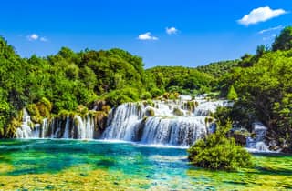 Au départ de Split et Trogir : Krka Waterfalls Day Tour avec tour en bateau