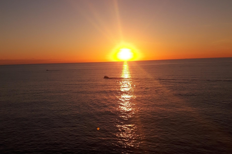Ab Gozo: Private Bootsfahrt bei Sonnenuntergang