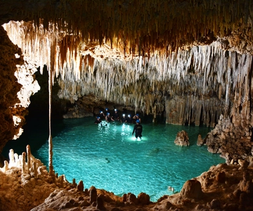 Riviera Maya: Rio Secreto Guided Tour