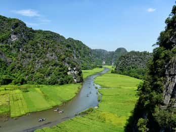 Desde Hanoi: tour de día completo a lo más destacado de Ninh Binh en grupo reducido