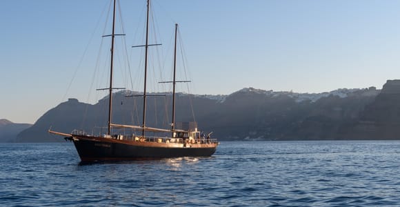Santorini:Volcano,Hot Springs,Thirasia Cruise and Oia sunset