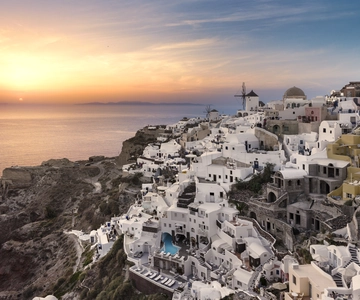 Santorini: Romantic Sunset Caldera Cruise with Dinner