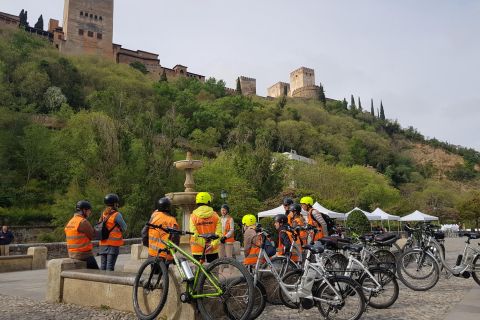 Granada: Electric Bike Rental for 4 or 8 Hours
