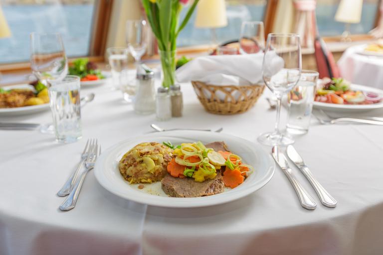 Krems: Wachau Valley River Cruise with 3-Course Meal
