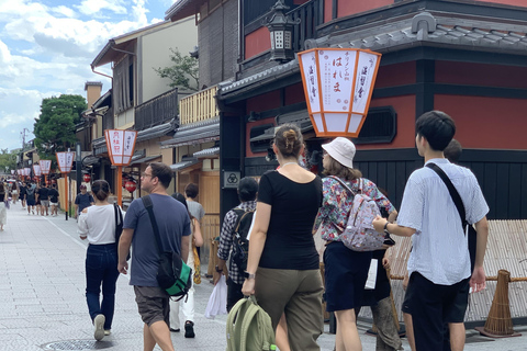 Visite guidée à pied de Gion : Découvrez le monde des geishas