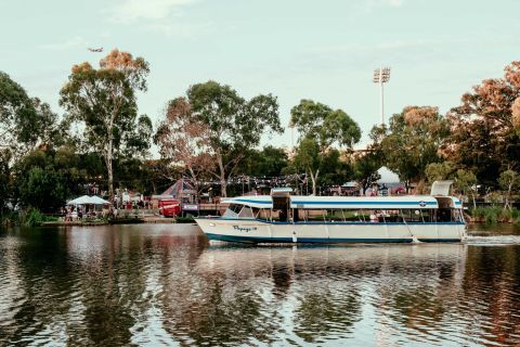 Adelaide: cruzeiro turístico pelo rio Torrens em um barco icônico