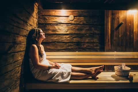 rovaniemi excursion pêche sur la glace et sauna avec déjeuner barbecue