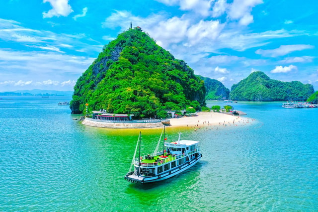 From Hanoi; Halong day trip, Route 2, 6hours, Small group