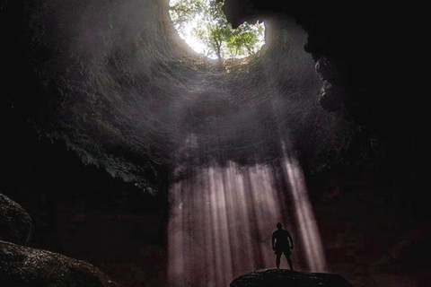 Yogyakarta: Excursión de un día a la Cueva de Jomblang y el Templo de Prambanan