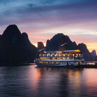 Swan Cruises Bai Tu Long B: 2 Days 1 Night