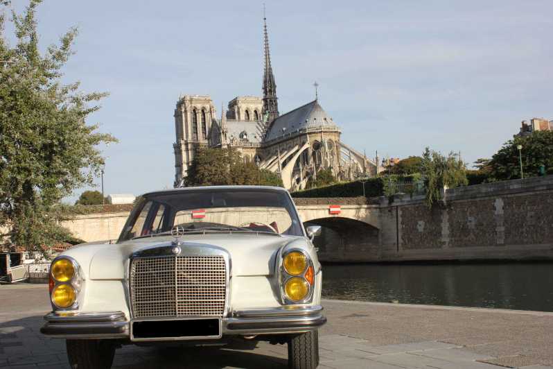 Paris: 2.5-Hour Guided Vintage Car Tour and Wine Tasting