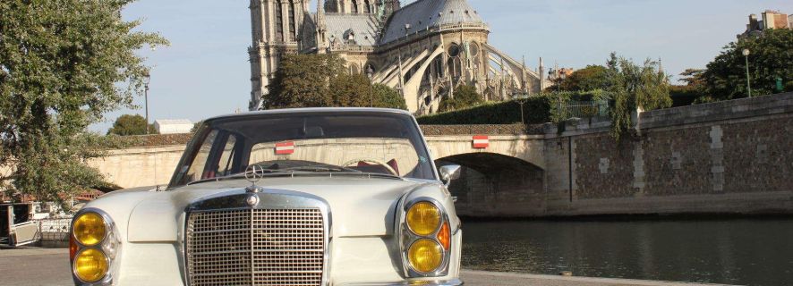 Paris: 2.5-Hour Guided Vintage Car Tour and Wine Tasting