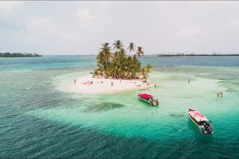 Panama City: Money Heist and San Blas Islands Day Trip