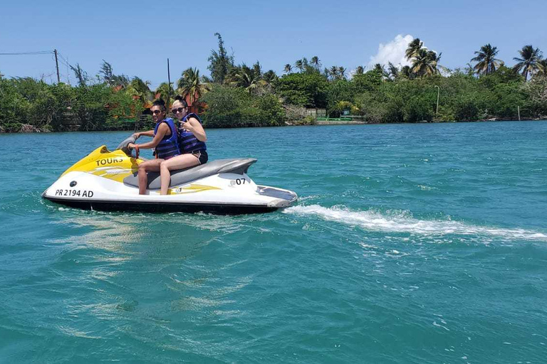 Puerto Rico : Excursion guidée en jet-ski sur la côte est jusqu'à Isla VerdeCaroline: visite guidée en jet ski de la côte est à Isla Verde