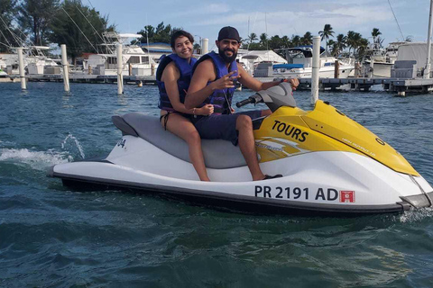 Puerto Rico : Excursion guidée en jet-ski sur la côte est jusqu'à Isla VerdeCaroline: visite guidée en jet ski de la côte est à Isla Verde