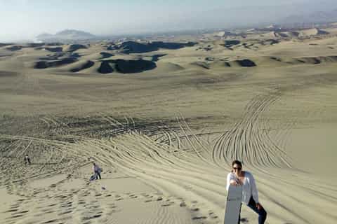 From Lima: Ica Winery and Huacachina Oasis Tour