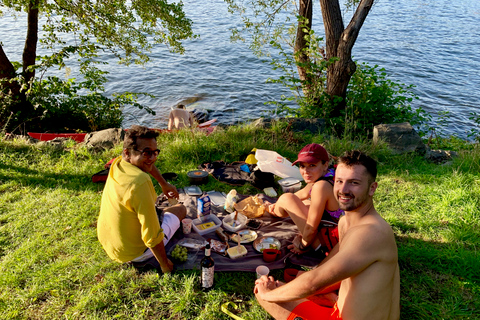 Stockholm : Excursion en kayak au coucher du soleil dans la ville + Fika suédoisVisite standard - guidée en anglais