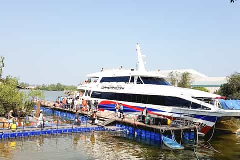 From Ko Phi Phi: Speed Boat Transfer To Ko Samui