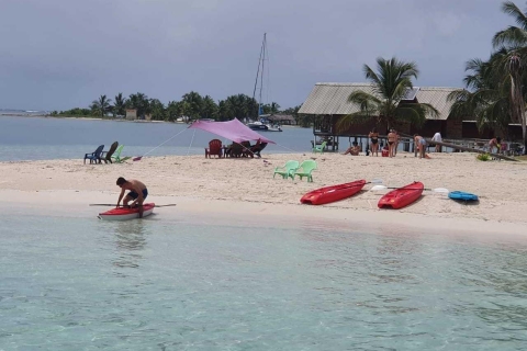 Panama-stad: San Blas-eilanden van 1 nacht in zeehuttenBungalow aan het strand